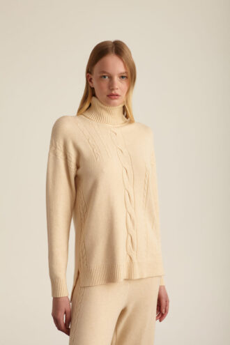 FW24 007 FW24 620 MarinaV SS24 DAY1 0749 rt
