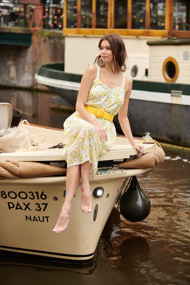 25011 Midi Strappy Jurk Met Citroenprint 10 25011 Midi Strappy Jurk Met Citroenprint 10