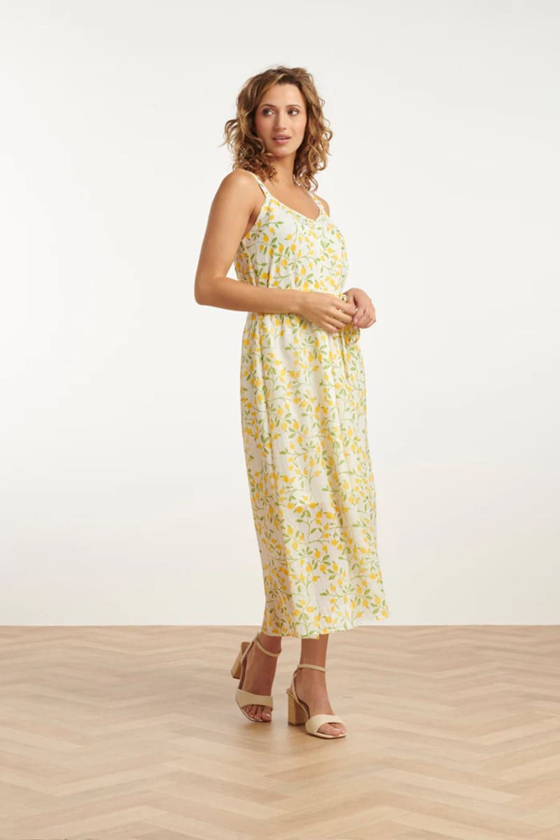 25011 Midi Strappy Jurk Met Citroenprint 4 25011 Midi Strappy Jurk Met Citroenprint 4