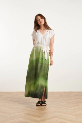 25024 Midi Jurk Met V Paneel En Ombre Print Groen Off White 25024 Midi Jurk Met V Paneel En Ombre Print Groen Off White