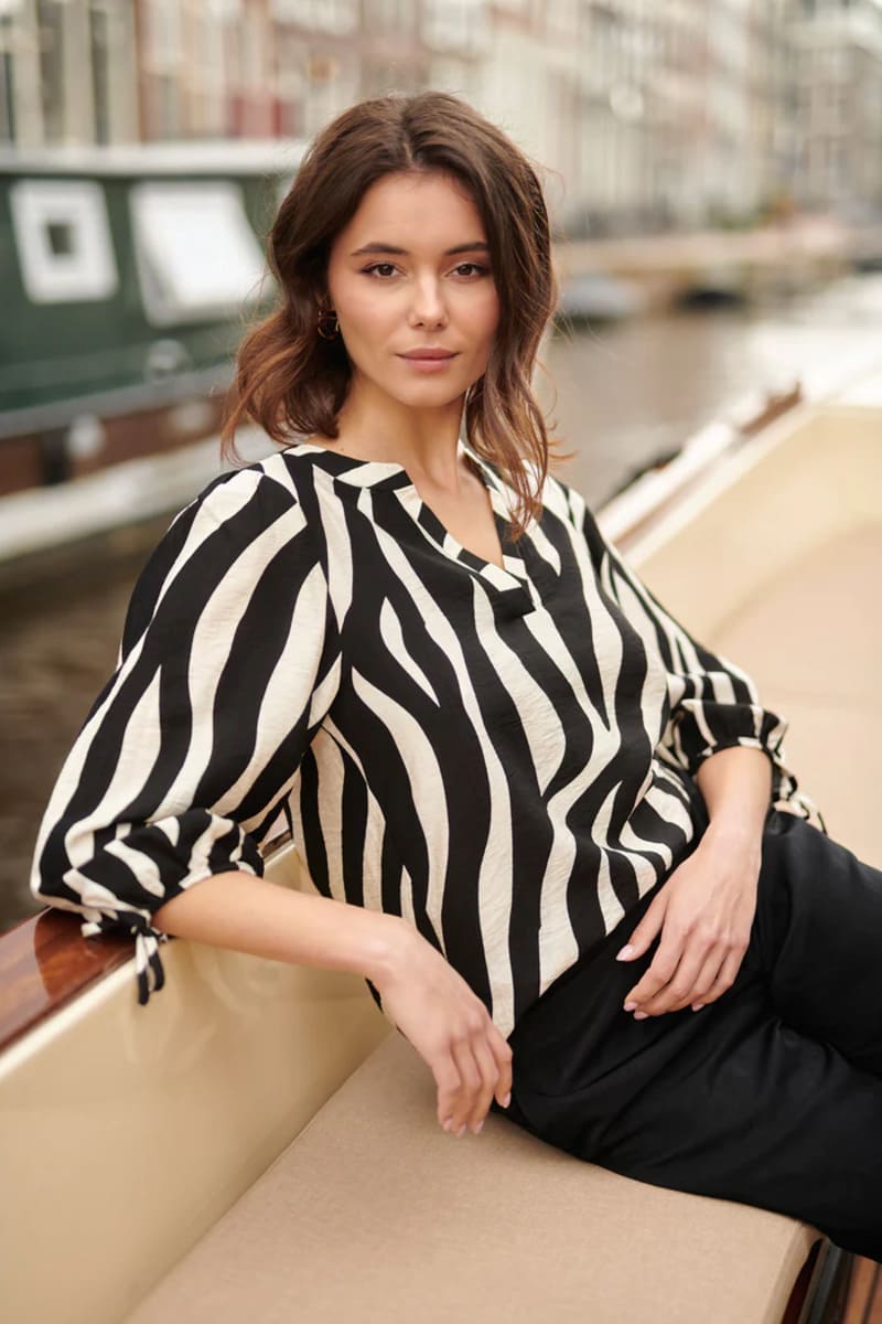 25076 Zwarte En Zand Zebra Print Top 8 25076 Zwarte En Zand Zebra Print Top 8