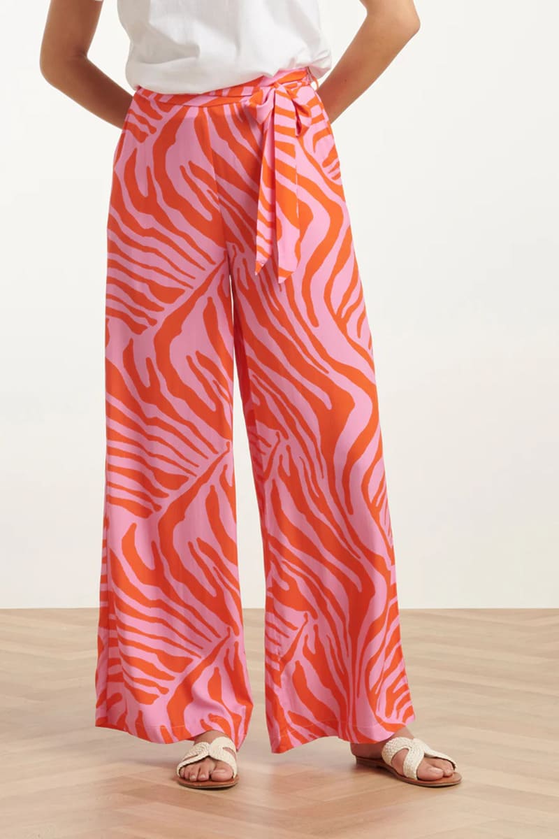 25087 Wide Pants Met Dierenprint In Roze En Oranje 3 25087 Wide Pants Met Dierenprint In Roze En Oranje 3