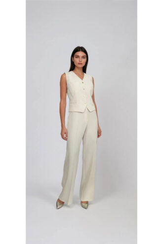 20260315 160325 Carolyn Studio 1 20260315 160325 Carolyn Studio 1